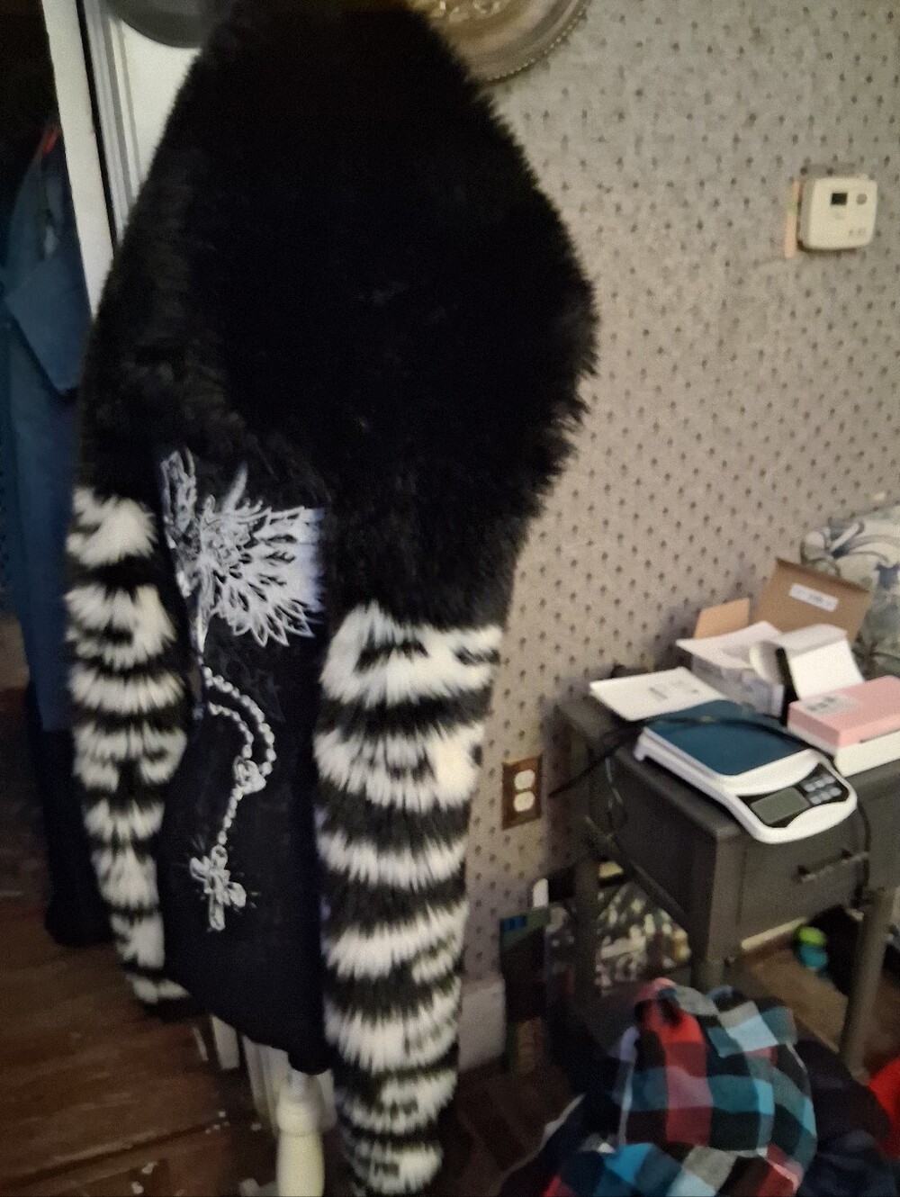 Black and White Faux Fur-Trimmed Women’s HAT with Striped Fur Sleeves